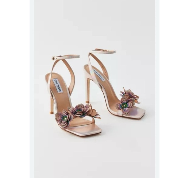 Steve Madden ulyana Iridescent Strappy Sandals size 8 nwt without the box - Picture 1 of 9